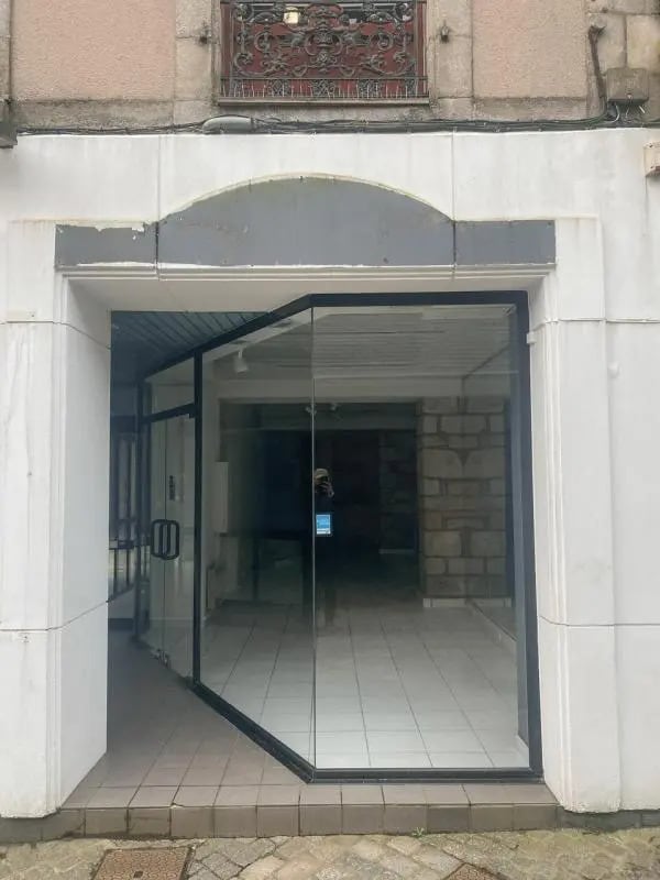 Plus de détails pour Local commercial à louer