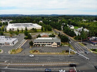 Plus de détails pour 3203 Berlin Tpke, Newington, CT - Local commercial à vendre