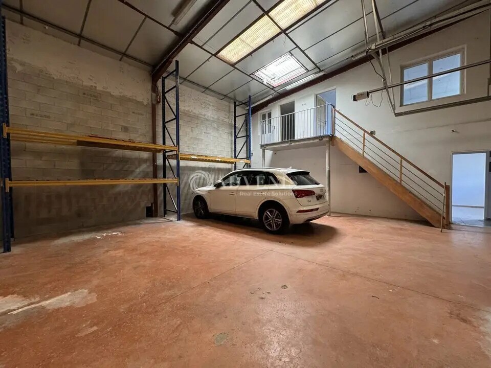 Local d’activités dans Lisses à louer Photo intérieure– Image 1 sur 8