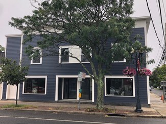 Plus de détails pour 87-89 W Main St, East Islip, NY - Local commercial à vendre