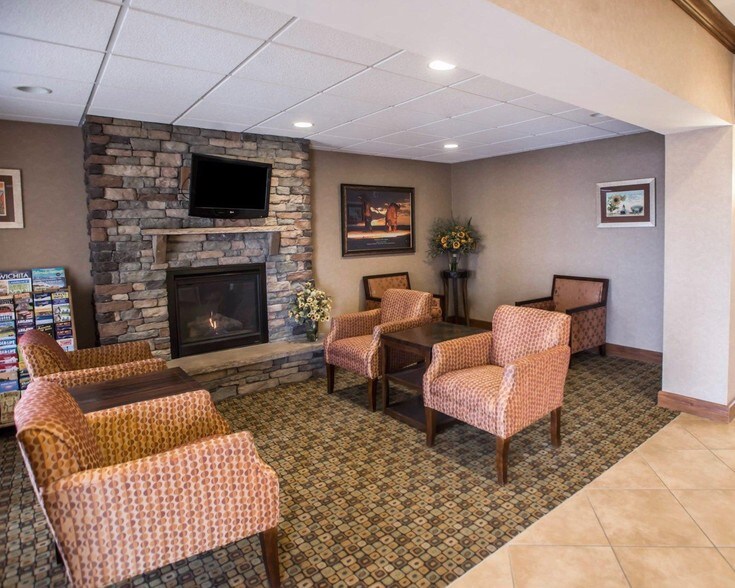 3698 US 40, Oakley, KS à vendre - Photo intérieure – Image 3 sur 12