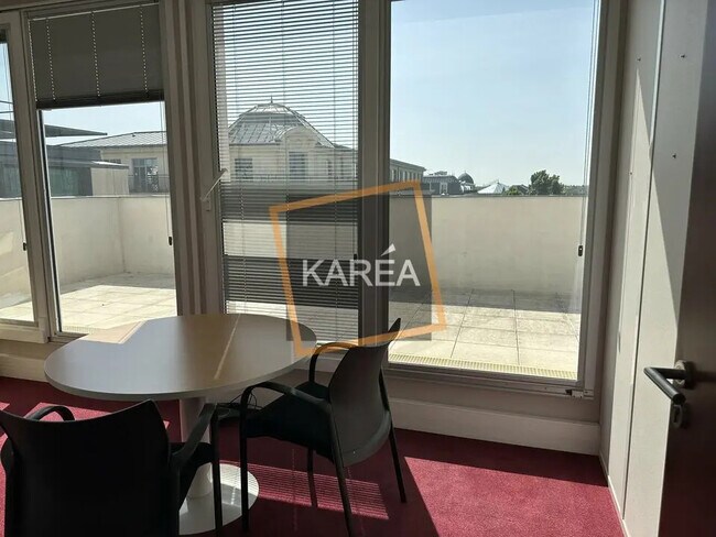 Plus de détails pour Bureau à louer