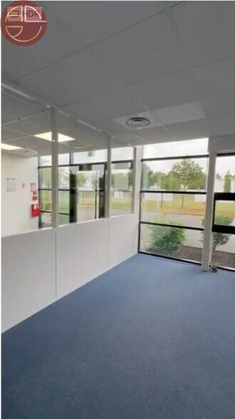 Industriel/Logistique dans CASTELNAU-D'ESTRETEFONDS à louer - Photo de l’immeuble – Image 3 sur 11