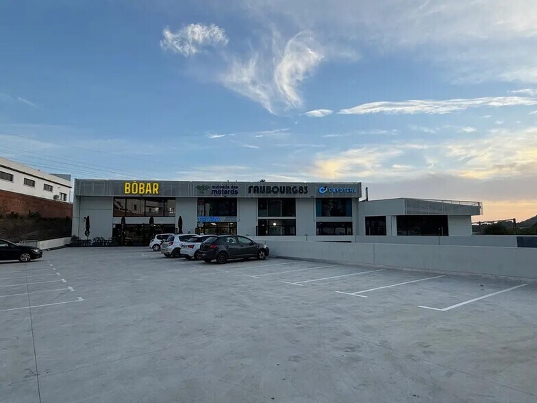Local commercial dans La Garde à louer - Photo de l’immeuble – Image 3 sur 3