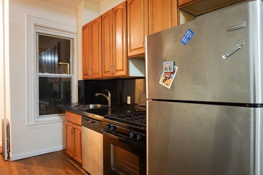 440 Madison St, Brooklyn, NY à vendre - Photo de l’immeuble – Image 2 sur 5