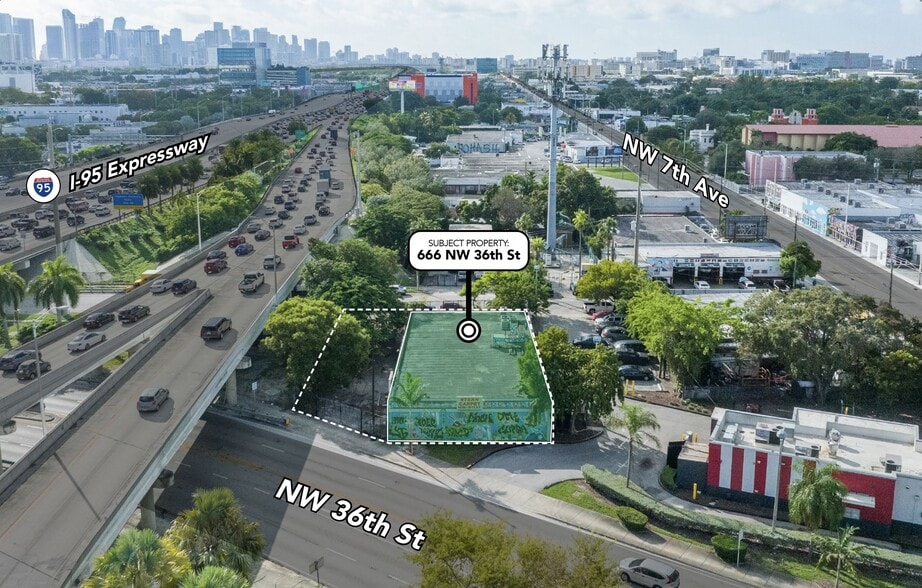 666 NW 36th St, Miami, FL à vendre - Photo de l’immeuble – Image 2 sur 12