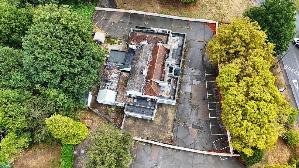 Portsmouth Rd, Esher à vendre - Photo de l’immeuble – Image 3 sur 5