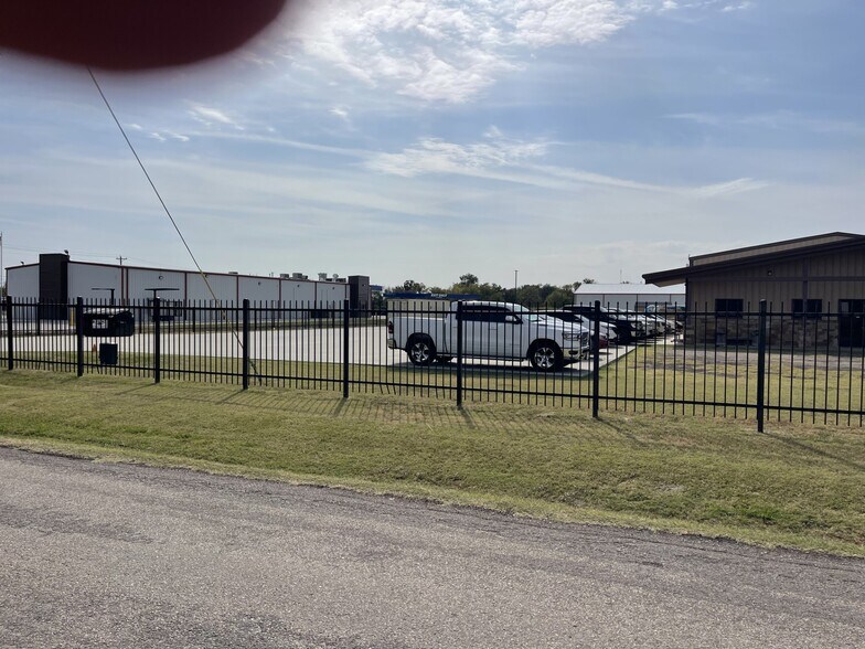 4626 Country Road 2200, Greenville, TX à vendre - Photo de l’immeuble – Image 2 sur 11