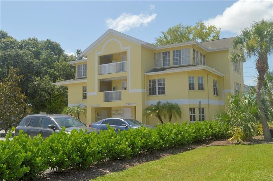 1617 S Tuttle Ave, Sarasota, FL à vendre - Photo de l’immeuble – Image 3 sur 10