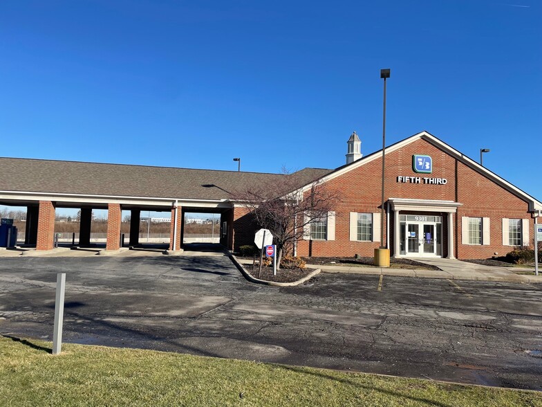 9301 Vista Way, Cleveland, OH à louer - Photo de l’immeuble – Image 1 sur 5