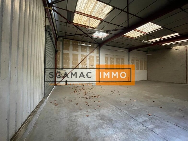Industriel/Logistique dans Villeneuve-la-Garenne à louer - Photo de l’immeuble – Image 3 sur 6