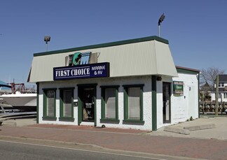 Plus de détails pour 111 Woodcleft Ave, Freeport, NY - Bureau à vendre