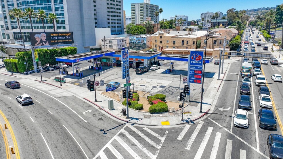 1787 N Highland Ave, Los Angeles, CA à vendre - Photo de l’immeuble – Image 3 sur 12
