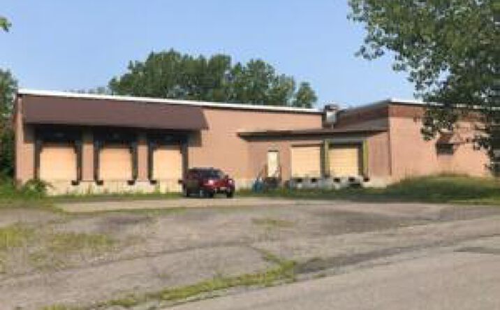 4 Industrial Parkway, Johnstown, NY à louer - Photo principale – Image 1 sur 12