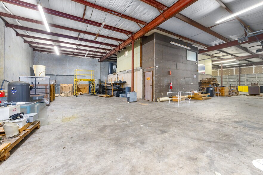 100 Hilbig Rd, Conroe, TX à louer - Photo intérieure – Image 2 sur 9