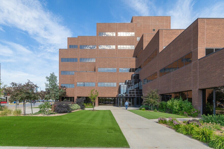 440 Mt. Rushmore Rd, Rapid City, SD à louer - Photo de l’immeuble – Image 2 sur 3