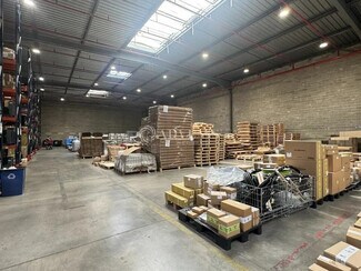 Plus de détails pour Industriel/Logistique à louer