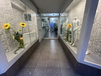 Plus de détails pour Local commercial à louer