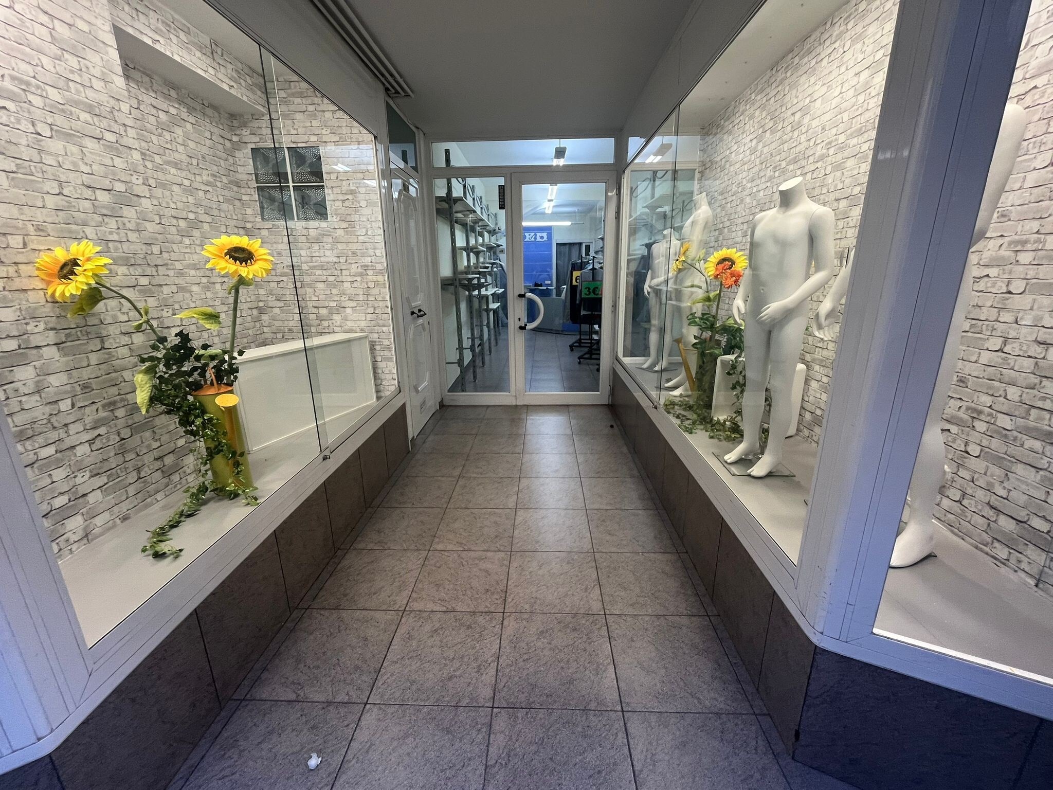 Local commercial dans Esparreguera, Barcelona à louer Photo intérieure– Image 1 sur 3