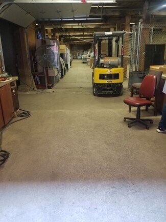Plus de détails pour 119 R Foster St, Peabody, MA - Bureau, Industriel/Logistique à louer