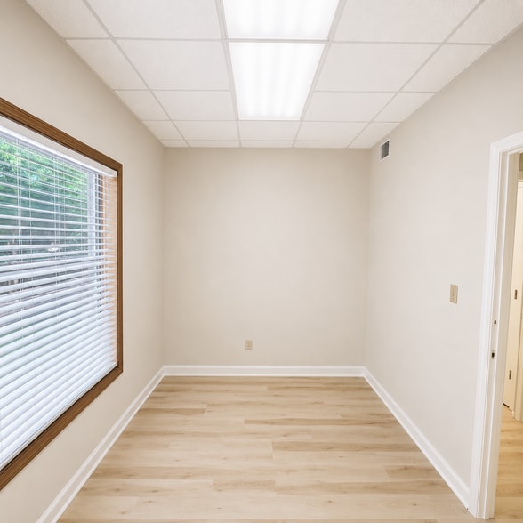1610 Lavista Rd NE, Atlanta, GA à louer - Photo intérieure – Image 3 sur 12