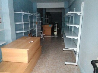 Plus de détails pour Local commercial à vendre