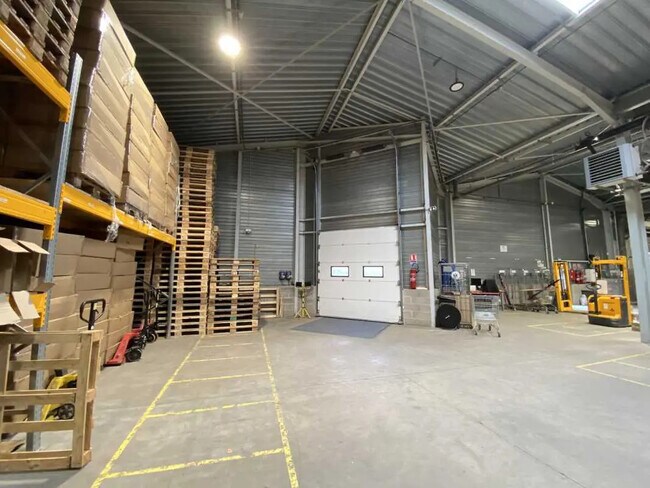 Plus de détails pour Industriel/Logistique à louer