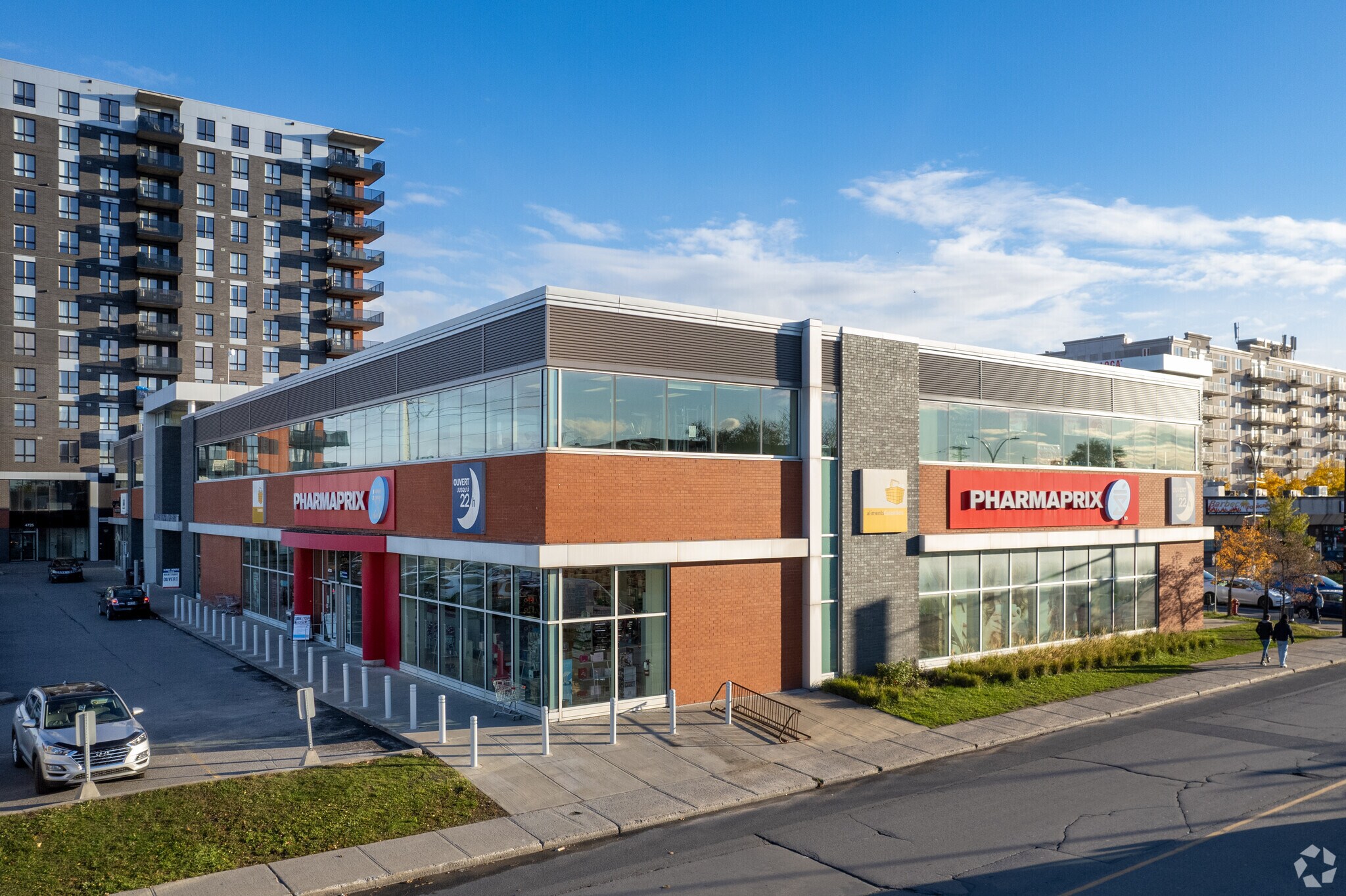 4720-4750 Rue Jarry E, Saint-leonard, QC à louer Photo principale– Image 1 sur 6