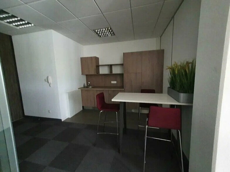 Bureau dans Entzheim à louer - Photo de l’immeuble – Image 2 sur 7