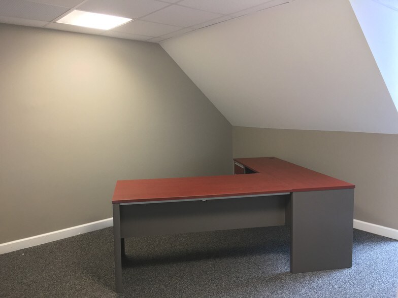 700 Mobjack Pl, Newport News, VA à louer - Photo intérieure – Image 1 sur 9