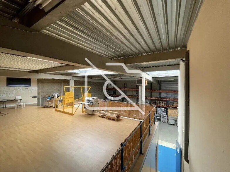 Industriel/Logistique dans Trappes à vendre - Photo intérieure – Image 3 sur 12