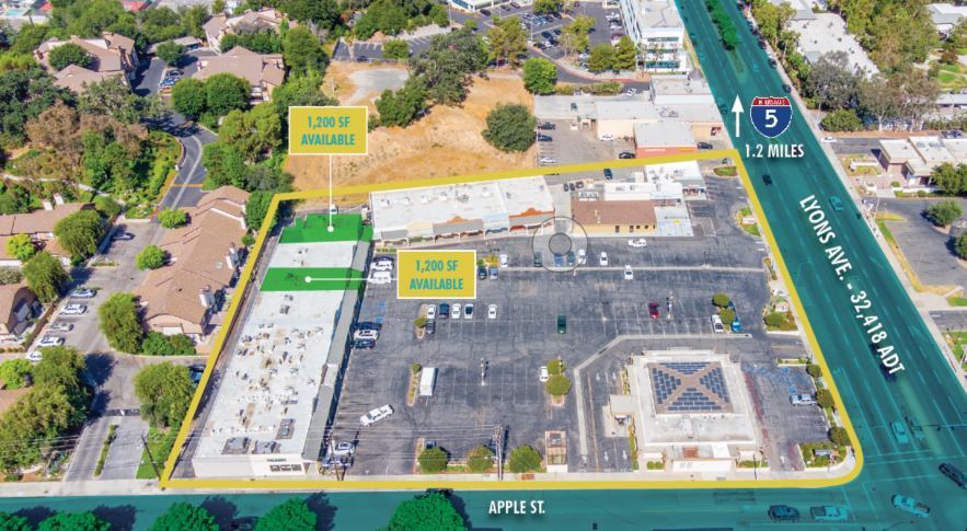 23404-23420 Lyons Ave, Newhall, CA à louer - Photo de l’immeuble – Image 3 sur 4