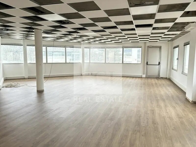 11 Rue Edison, Bron à louer Photo intérieure– Image 1 sur 8