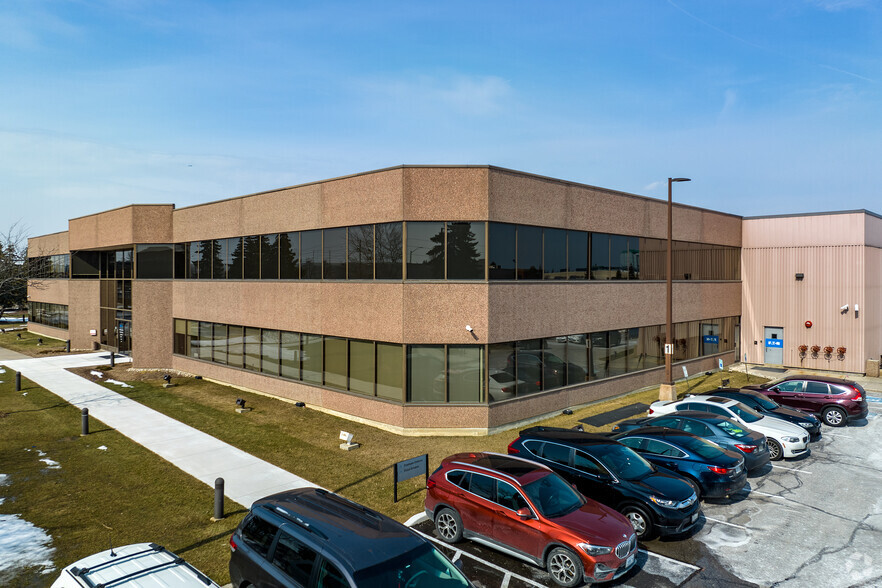 5925 McLaughlin Rd, Mississauga, ON à louer - Photo de l’immeuble – Image 2 sur 5