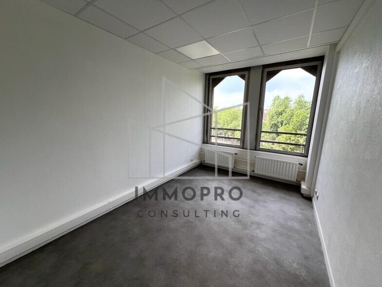 Bureau dans Rouen à louer - Photo de l’immeuble – Image 2 sur 8