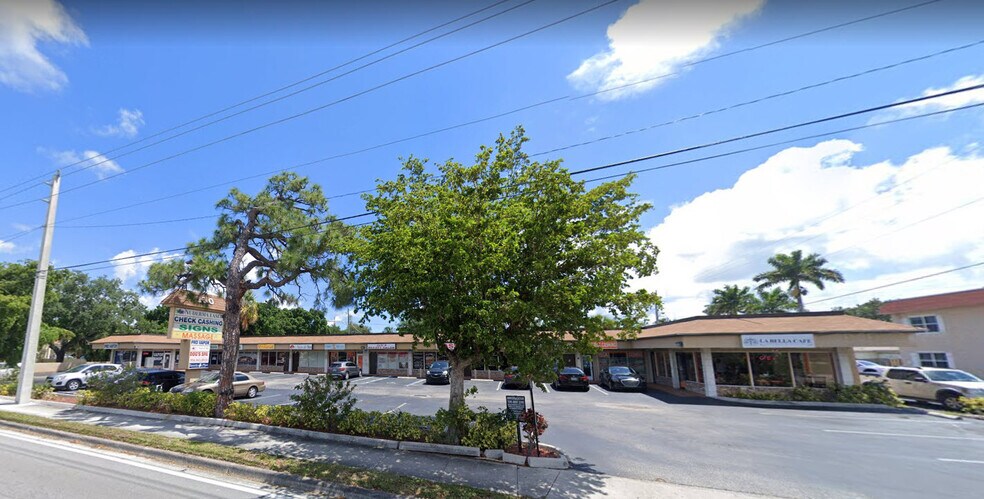 230 S Cypress Rd, Pompano Beach, FL à louer - Photo de l’immeuble – Image 3 sur 9