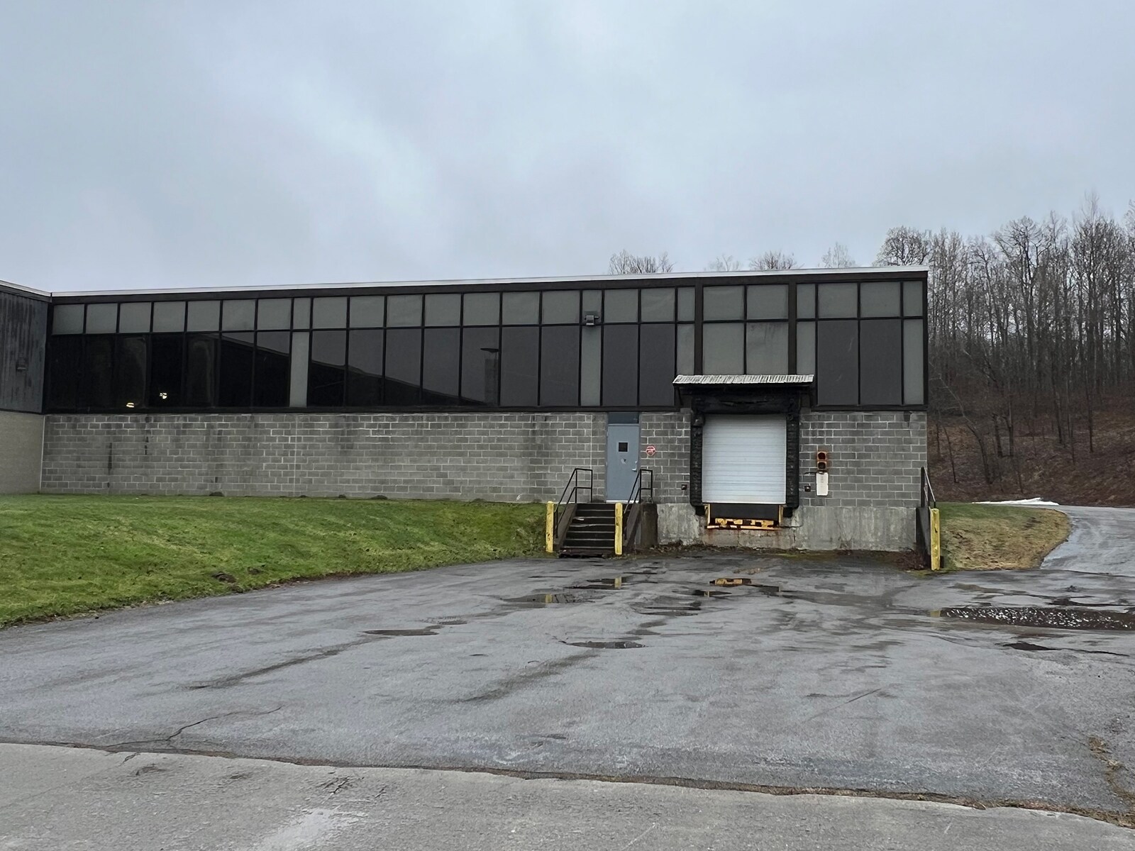 2019 Allen St, Jamestown, NY à louer Photo de l’immeuble– Image 1 sur 4