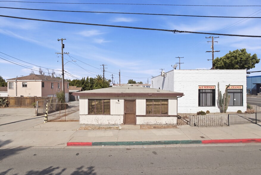 2581 California Ave, Signal Hill, CA à vendre - Photo de l’immeuble – Image 3 sur 6
