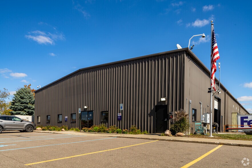 4025 S Dye Rd, Swartz Creek, MI à vendre - Photo principale – Image 1 sur 22