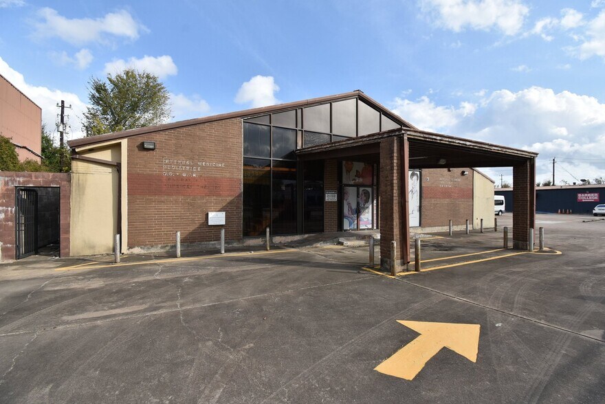 14215 S Post Oak Rd, Houston, TX à vendre - Photo de l’immeuble – Image 1 sur 30