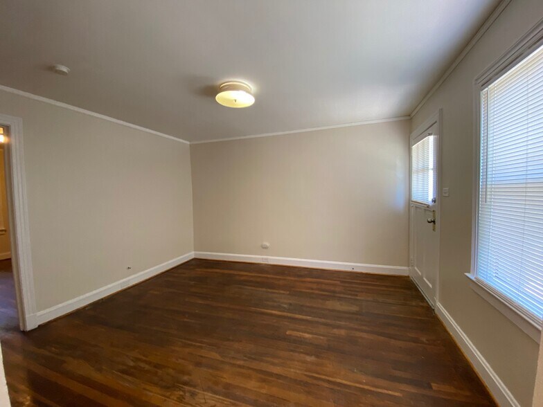 901 Bunn Ter, Durham, NC à vendre - Photo de l’immeuble – Image 3 sur 31