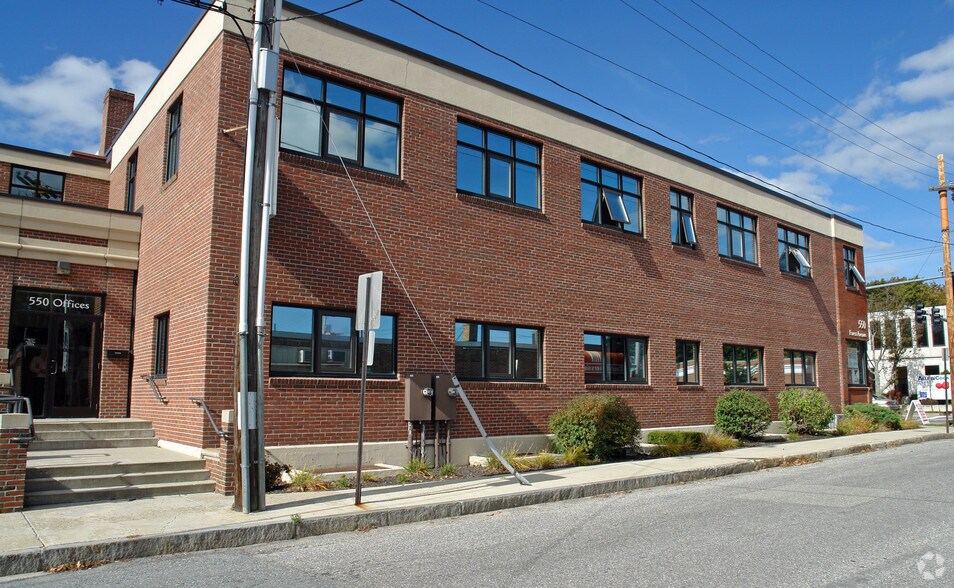 550 Forest Ave, Portland, ME à louer - Photo de l’immeuble – Image 2 sur 35