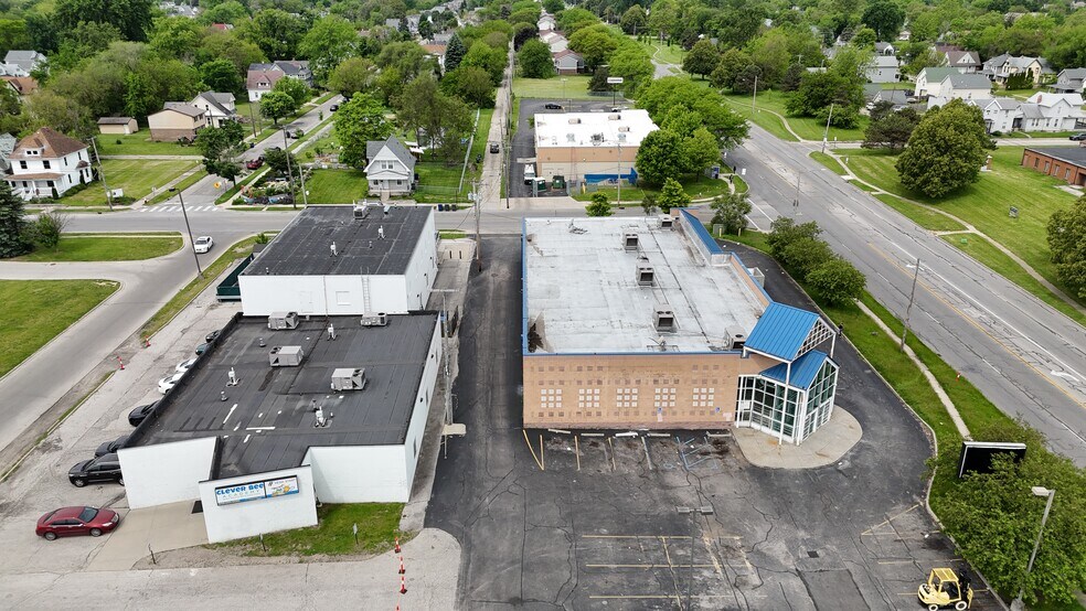 551 Dorr St, Toledo, OH à vendre - Photo de l’immeuble – Image 2 sur 7