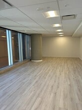 320 Granville St, Vancouver, BC à louer Photo intérieure– Image 1 sur 23