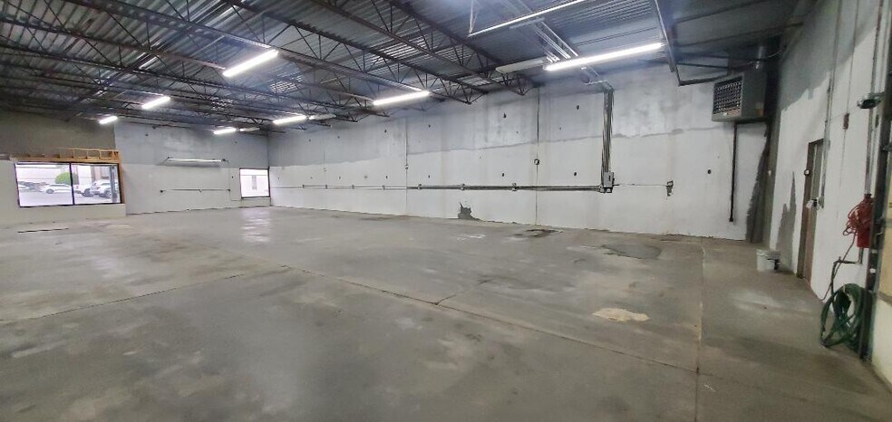 900 N 400 W, North Salt Lake, UT à louer - Photo de l’immeuble – Image 3 sur 9