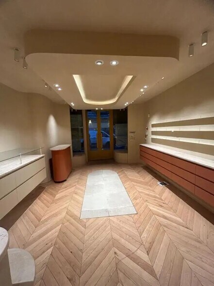 Local commercial dans Paris à louer - Photo intérieure – Image 3 sur 5