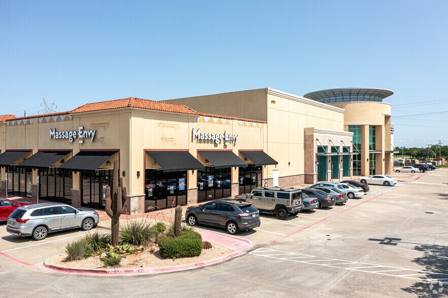 1201 E Spring Creek Pky, Plano, TX à louer - Photo de l’immeuble – Image 1 sur 12