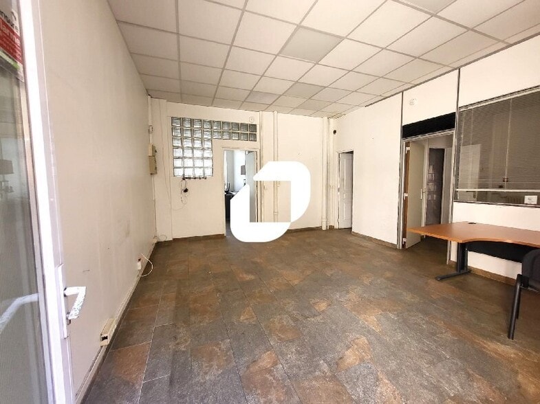 Bureau dans Arcueil à vendre - Photo de l’immeuble – Image 1 sur 9
