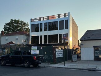 Plus de détails pour 7559 188th St, Fresh Meadows, NY - Bureau à vendre