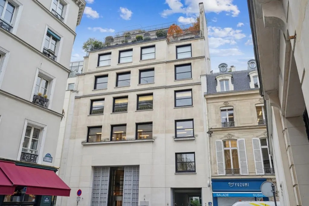 25-27 Rue D'Astorg, Paris à louer Photo de l’immeuble– Image 1 sur 18